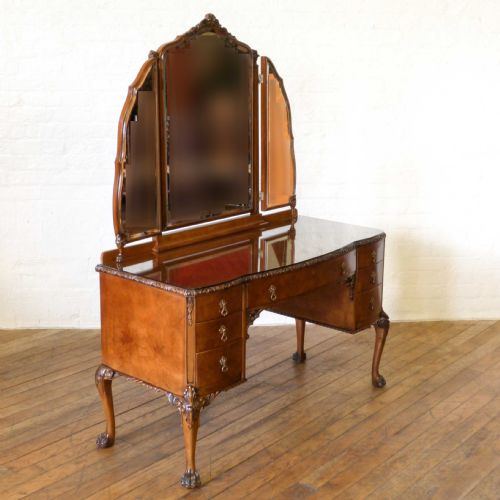 QUEEN ANNE STYLE WALNUT DRESSING TABLE - ADDITIONAL PHOTO 11