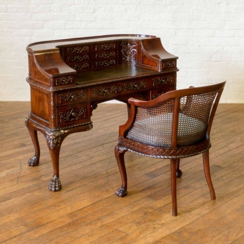 VICTORIAN MAHOGANY CARLTON HOUSE DESK - ADDITIONAL PHOTO 1
