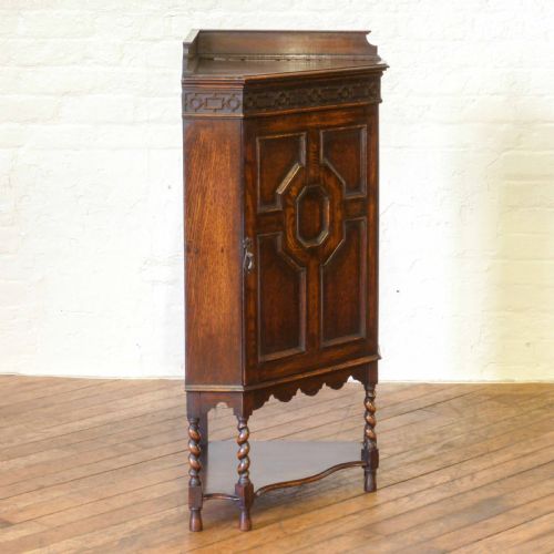 JACOBEAN STYLE OAK CORNER CUPBOARD - ADDITIONAL PHOTO 7