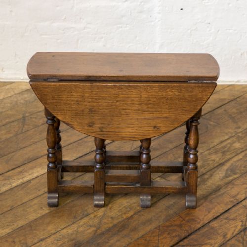 SMALL OCCASIONAL GATELEG TABLE - ADDITIONAL PHOTO 4