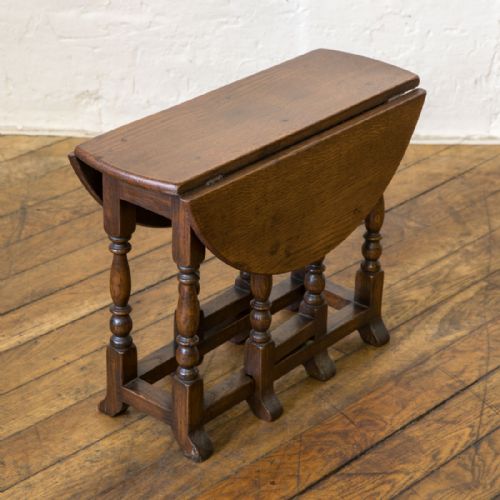 SMALL OCCASIONAL GATELEG TABLE - ADDITIONAL PHOTO 5