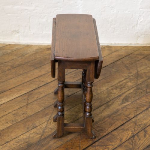 SMALL OCCASIONAL GATELEG TABLE - ADDITIONAL PHOTO 6
