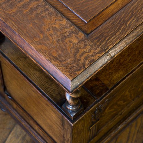 JACOBEAN STYLE OAK MONKS BENCH - ADDITIONAL PHOTO 7