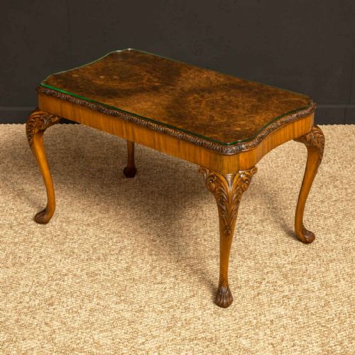 WALNUT COFFEE TABLE - ADDITIONAL PHOTO 4