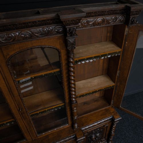 LATE VICTORIAN CARVED OAK BOOKCASE - ADDITIONAL PHOTO 9