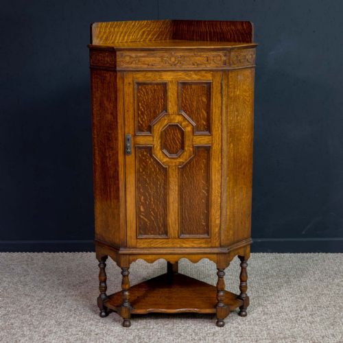 jacobean style oak corner cupboard - CATEGORY: ANTIQUE CUPBOARDS - DATED 1920