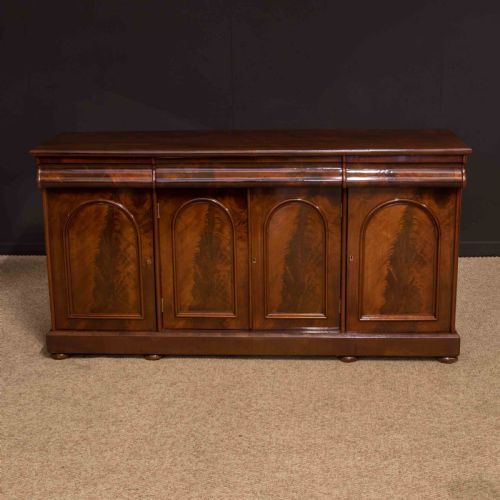 mid victorian mahogany sideboard - CATEGORY: ANTIQUE SIDEBOARDS - DATED VICTORIAN