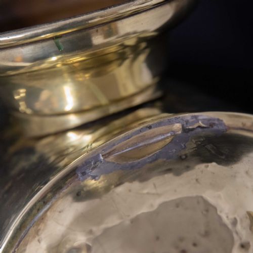 EDWARDIAN BRASS PARLOUR SCUTTLE - ADDITIONAL PHOTO 9