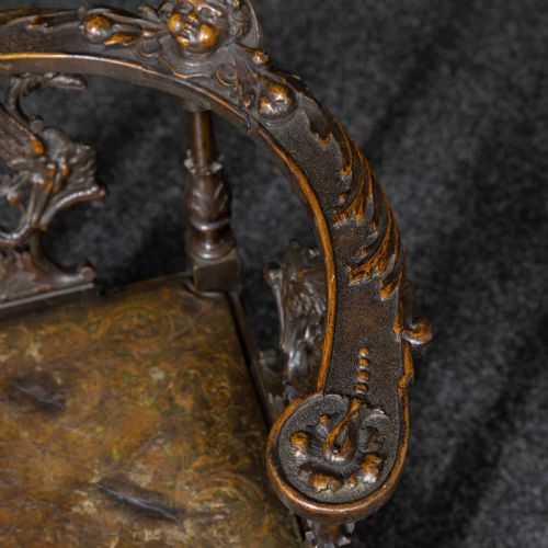 VICTORIAN CARVED OAK CORNER CHAIR - ADDITIONAL PHOTO 4