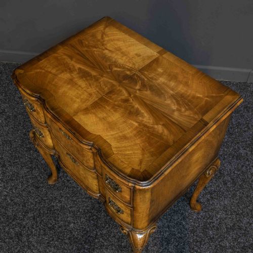 WALNUT DRESSING TABLE - ADDITIONAL PHOTO 6