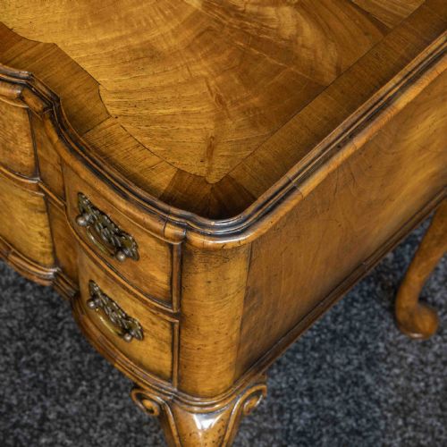 WALNUT DRESSING TABLE - ADDITIONAL PHOTO 7