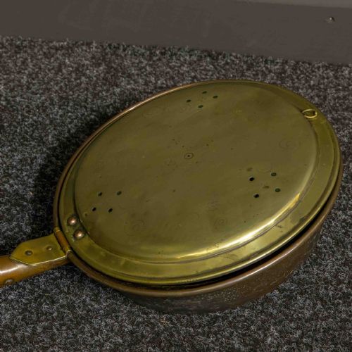 VICTORIAN BRASS WARMING PAN - ADDITIONAL PHOTO 6