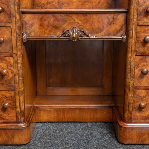 MID VICTORIAN BURR WALNUT DRESSING TABLE - ADDITIONAL PHOTO 3