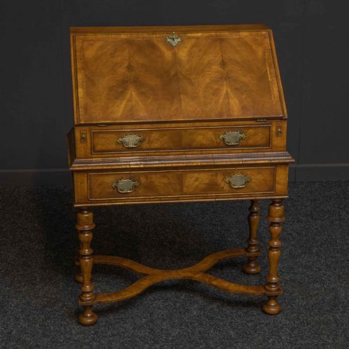 WILLIAM AND MARY STYLE WALNUT BUREAU - ADDITIONAL PHOTO 7