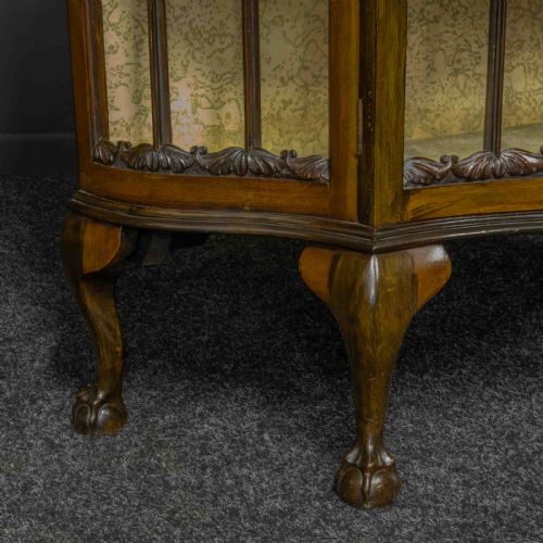 CHIPPENDALE STYLE MAHOGANY CABINET - ADDITIONAL PHOTO 10