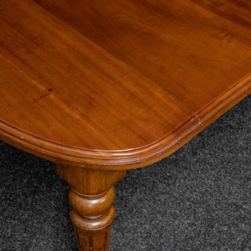 VICTORIAN MAHOGANY TABLE - ADDITIONAL PHOTO 2