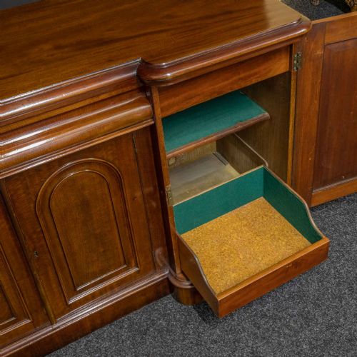 VICTORIAN MAHOGANY SIDEBOARD - ADDITIONAL PHOTO 1