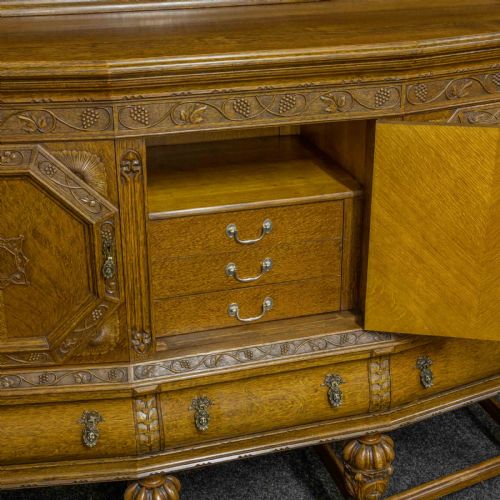 CARVED OAK SIDE CUPBOARD - ADDITIONAL PHOTO 4