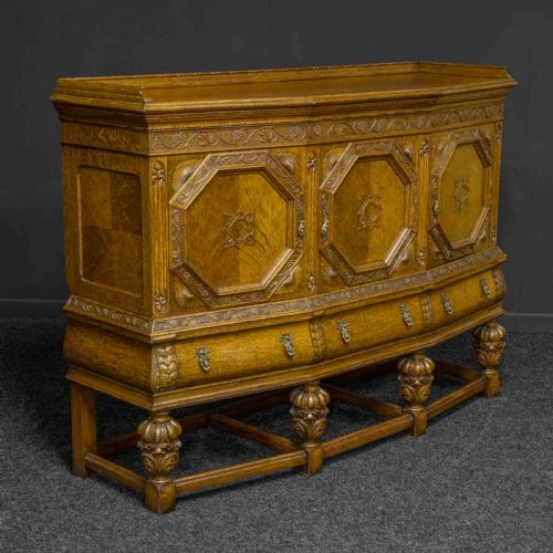 CARVED OAK SIDE CUPBOARD - ADDITIONAL PHOTO 10