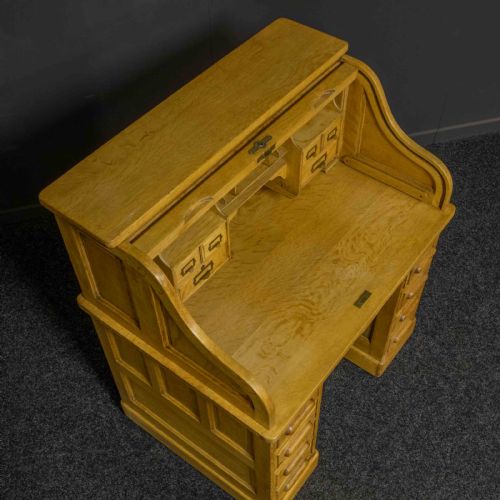 SMALL OAK ROLL TOP DESK - ADDITIONAL PHOTO 5
