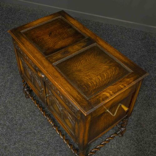EARLY 20TH CENTURY WIND UP GRAMOPHONE - ADDITIONAL PHOTO 3