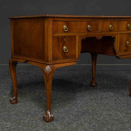 CHIPPENDALE STYLE MAHOGANY DESK - ADDITIONAL PHOTO 6