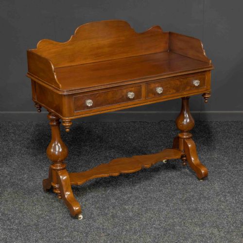 mid victorian mahogany washstand - CATEGORY: ANTIQUE FURNITURE - DATED VICTORIAN