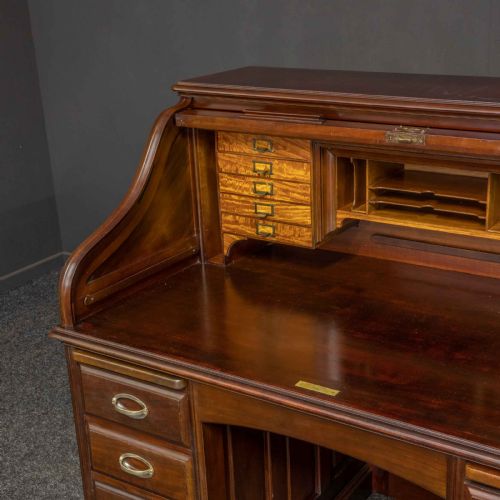 EARLY 20TH CENTURY MAHOGANY DESK - ADDITIONAL PHOTO 3