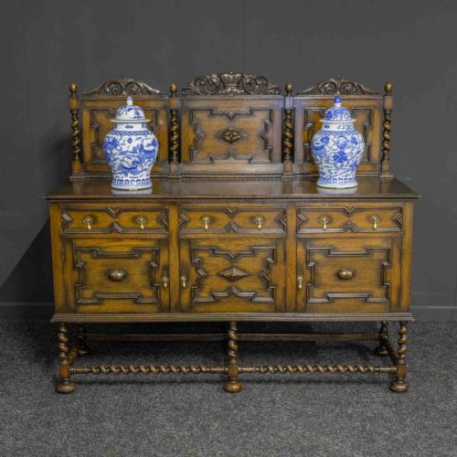 EARLY 20TH CENTURY JACOBEAN STYLE OAK DRESSER - ADDITIONAL PHOTO 1