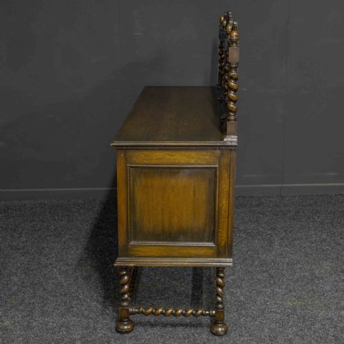 EARLY 20TH CENTURY JACOBEAN STYLE OAK DRESSER - ADDITIONAL PHOTO 10