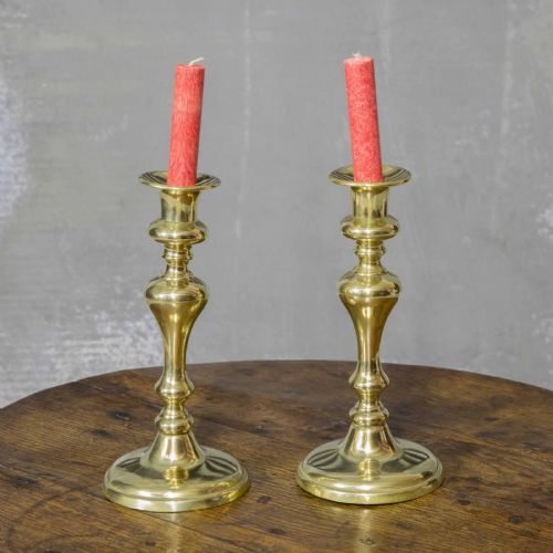 PAIR OF EARLY 19TH CENTURY BRASS CANDLESTICKS - ADDITIONAL PHOTO 1