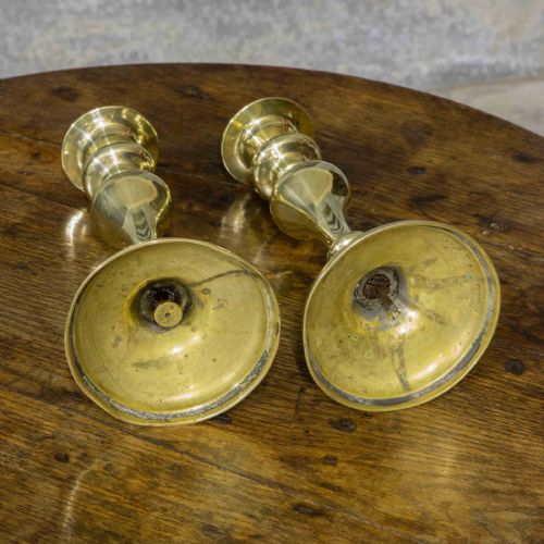 PAIR OF EARLY 19TH CENTURY BRASS CANDLESTICKS - ADDITIONAL PHOTO 4