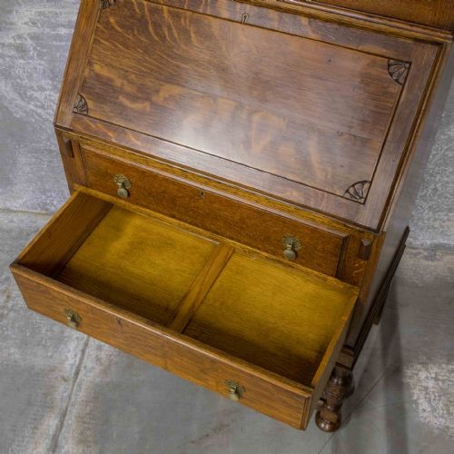 OAK BUREAU BOOKCASE WITH STAINED WINDOWS - ADDITIONAL PHOTO 5