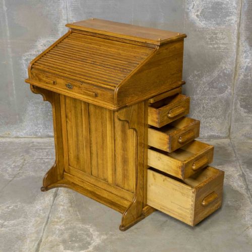 SMALL EDWARDIAN OAK DESK - ADDITIONAL PHOTO 2