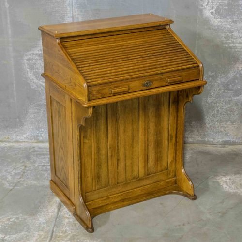 SMALL EDWARDIAN OAK DESK - ADDITIONAL PHOTO 4