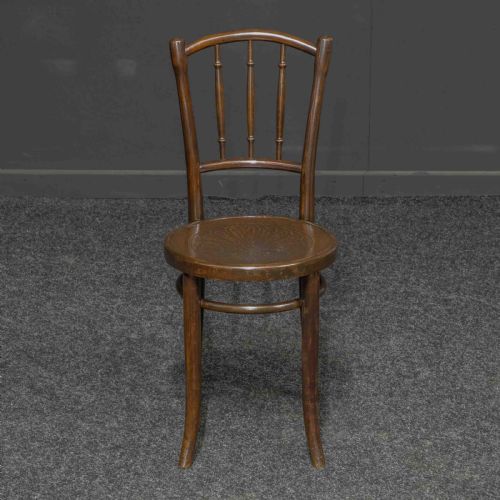 SET OF EIGHT THONET BENTWOOD CHAIRS - ADDITIONAL PHOTO 1