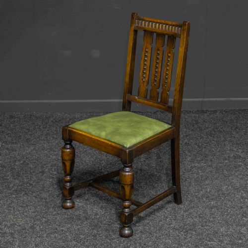 OAK DINING SET WITH TABLE AND FOUR CHAIRS - ADDITIONAL PHOTO 3