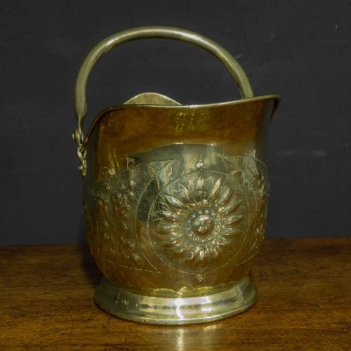 VICTORIAN BRASS COAL HELMET - ADDITIONAL PHOTO 3