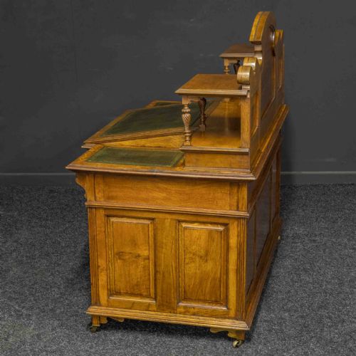 LATE VICTORIAN POLLARD OAK DESK BY THOMAS TURNER - ADDITIONAL PHOTO 6