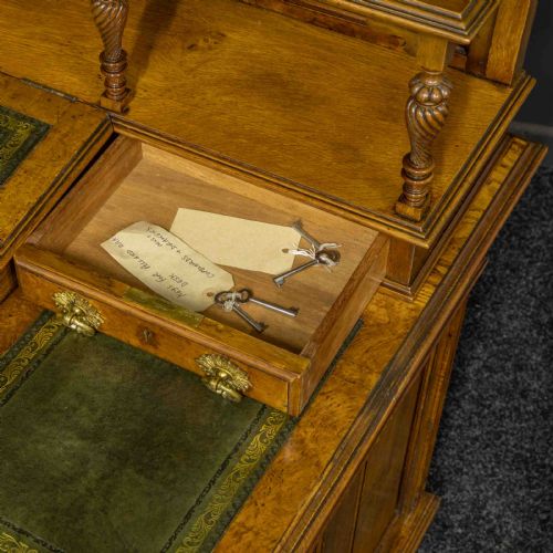 LATE VICTORIAN POLLARD OAK DESK BY THOMAS TURNER - ADDITIONAL PHOTO 10