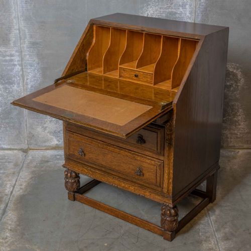 EARLY 20TH CENTURY OAK WRITING BUREAU - ADDITIONAL PHOTO 1