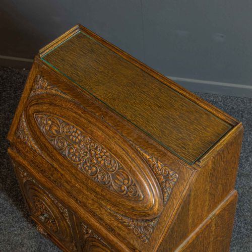 EARLY 20TH CENTURY CARVED OAK BUREAU - ADDITIONAL PHOTO 2