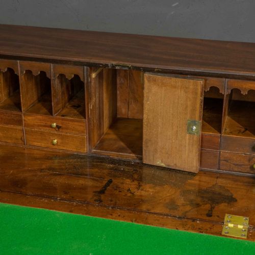 GEORGIAN MAHOGANY BUREAU - ADDITIONAL PHOTO 2