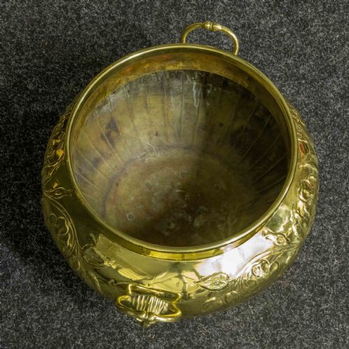 LARGE BRASS PLANTER - ADDITIONAL PHOTO 3