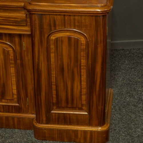 VICTORIAN MAHOGANY DRESSER - ADDITIONAL PHOTO 13