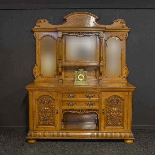 VICTORIAN POLLARD OAK SIDEBOARD - ADDITIONAL PHOTO 1