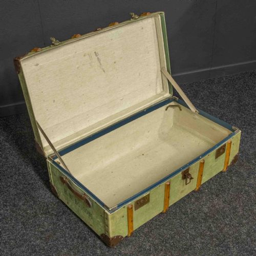 FAMOUS FAMILY TRUNK - ADDITIONAL PHOTO 5
