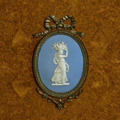 PAIR OF VICTORIAN CABINETS - ADDITIONAL PHOTO 17