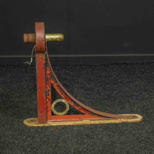 LARGE IRON BRACKET - ADDITIONAL PHOTO 4