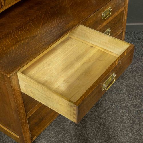 OAK DRESSING TABLE - ADDITIONAL PHOTO 11